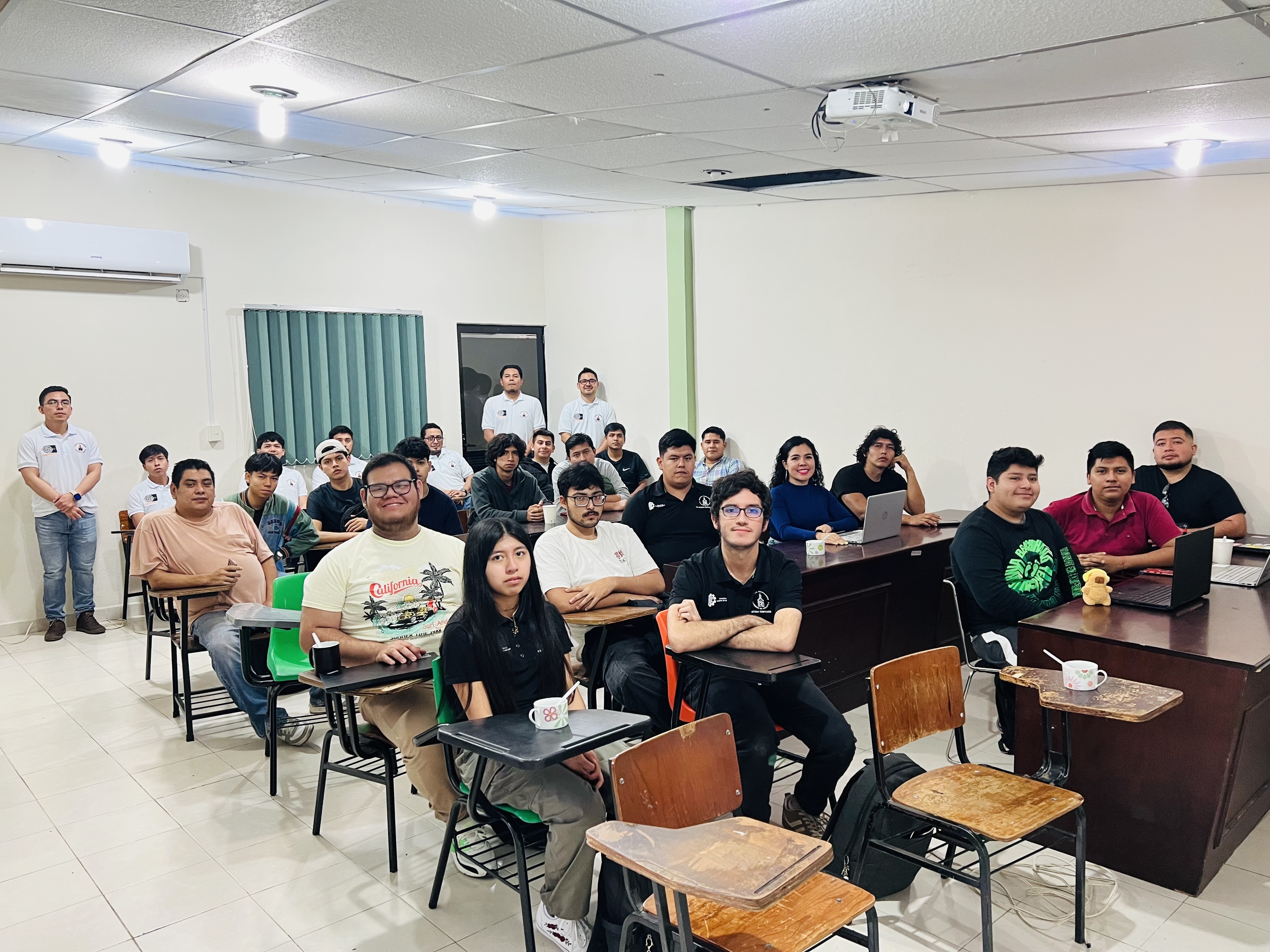 CAFined imparte el taller  "Generación de voz con IA: un enfoque ético" en el marco de Xfin es Viernes de Ciencia.