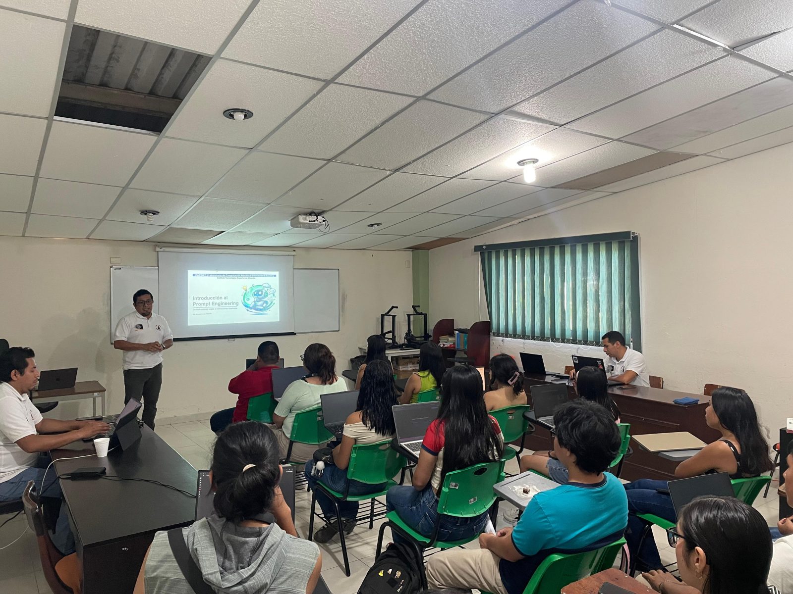 Webinar “Introducción al Prompt Engineering”
